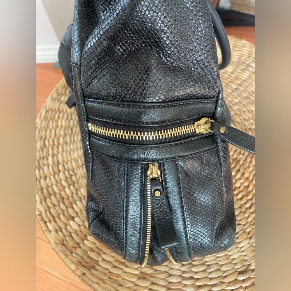 •VINTAGE • LOCKHEART Snake Embossed Shoulder Bag - Picture 11 of 13